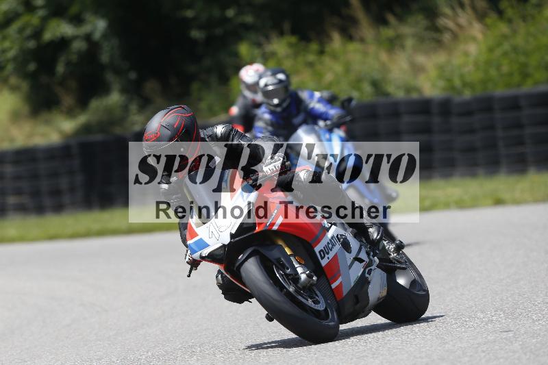 /27 12.06.2025 Ducati Schweiz Trackday Warmup  ADR/gruen-vert/15